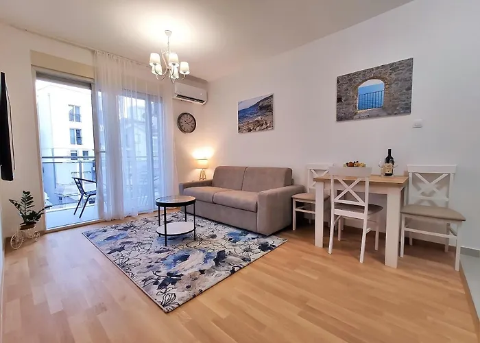Kala Rooms & Suites